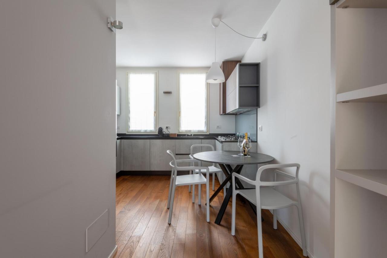 Milano Apartments Voghera Eksteriør bilde